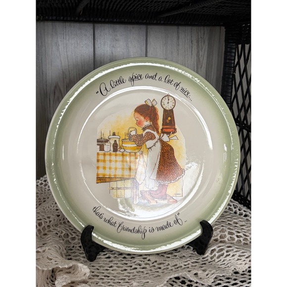 Holly Hobbie Other - Vintage Holly Hobbie 1972 Friendship Collector Plate American Greetings Green